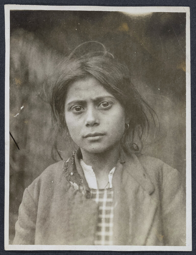 Portrait of a girl in a checked frock. Alexandropol, c. 1923–1926.