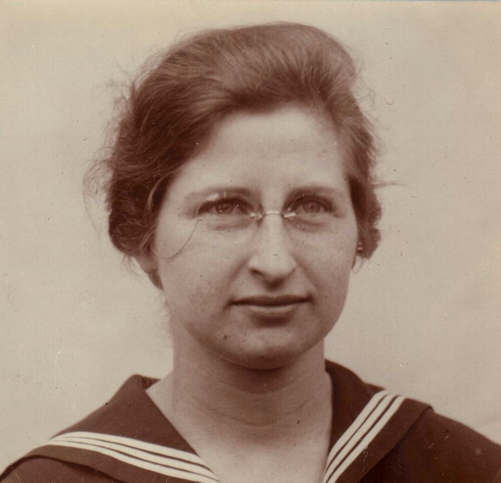 Nellie Miller, c. 1921, around the time she sailed for Beirut for her two-year NER service.