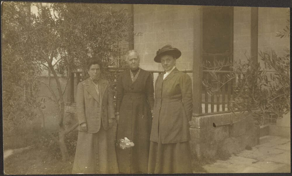Dr. Caroline Hamilton with two women, American Hospital, Aintab