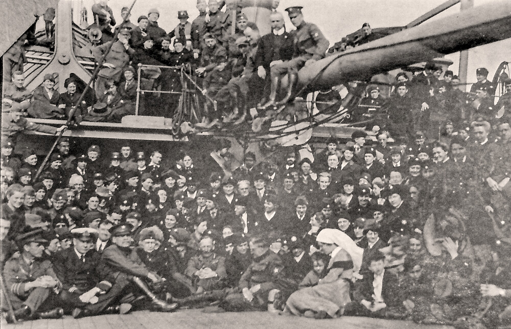 Near East Relief personnel aboard the Leviathan, 1919.